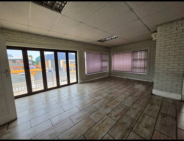 546M² WAREHOUSE TO LET IN WADEVILLE